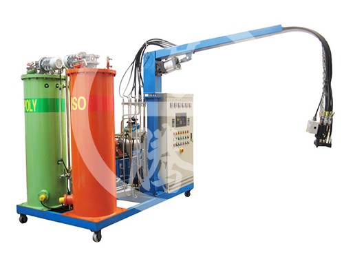 Two-part high pressure common foaming machine