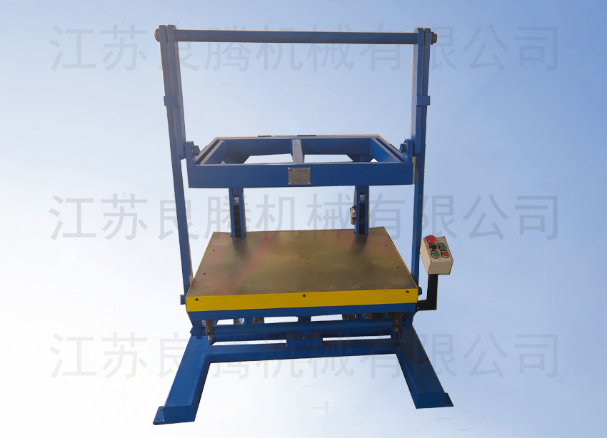 发动机隔音罩发泡锁模机