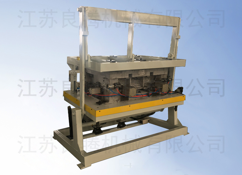 Water heater liner foam mold clamping machine